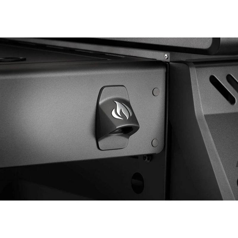 Napoleon Rogue Pro Phantom 30-Inch Freestanding Gas Griddle